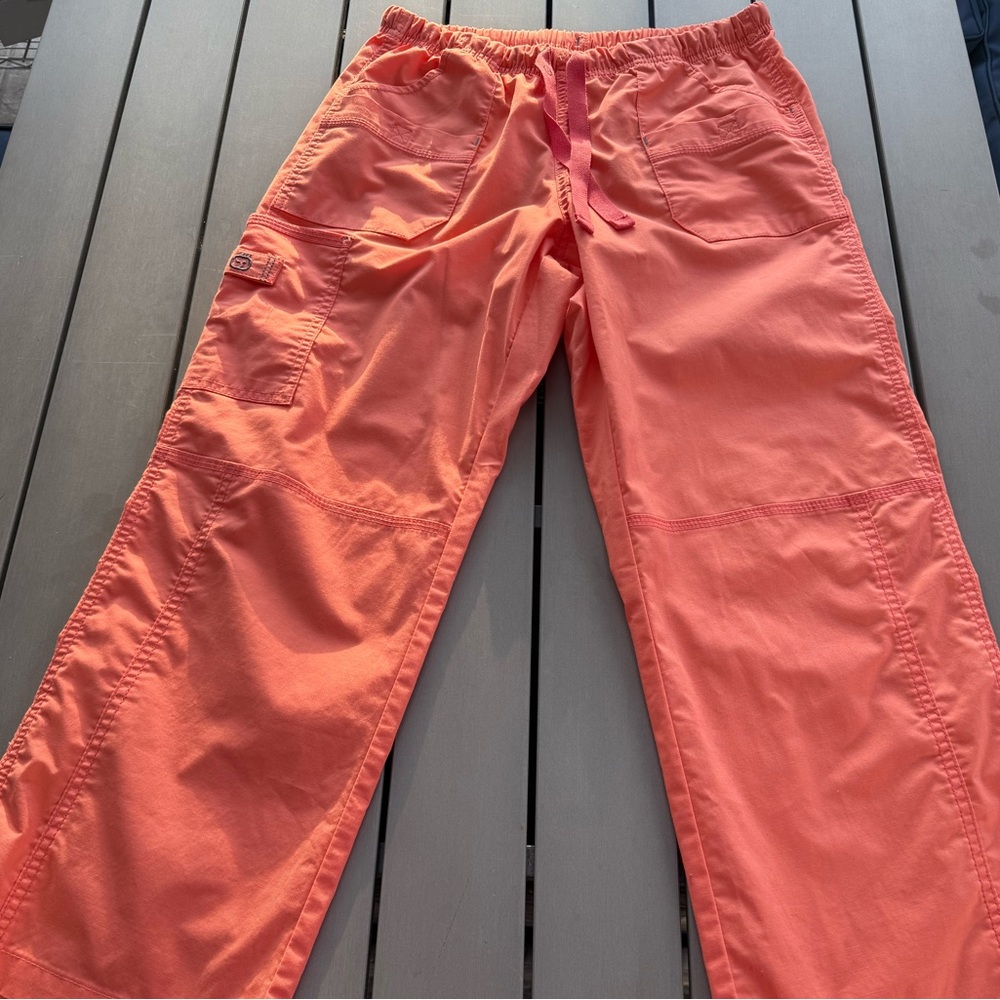Wink Coral petite orange scrub Pants